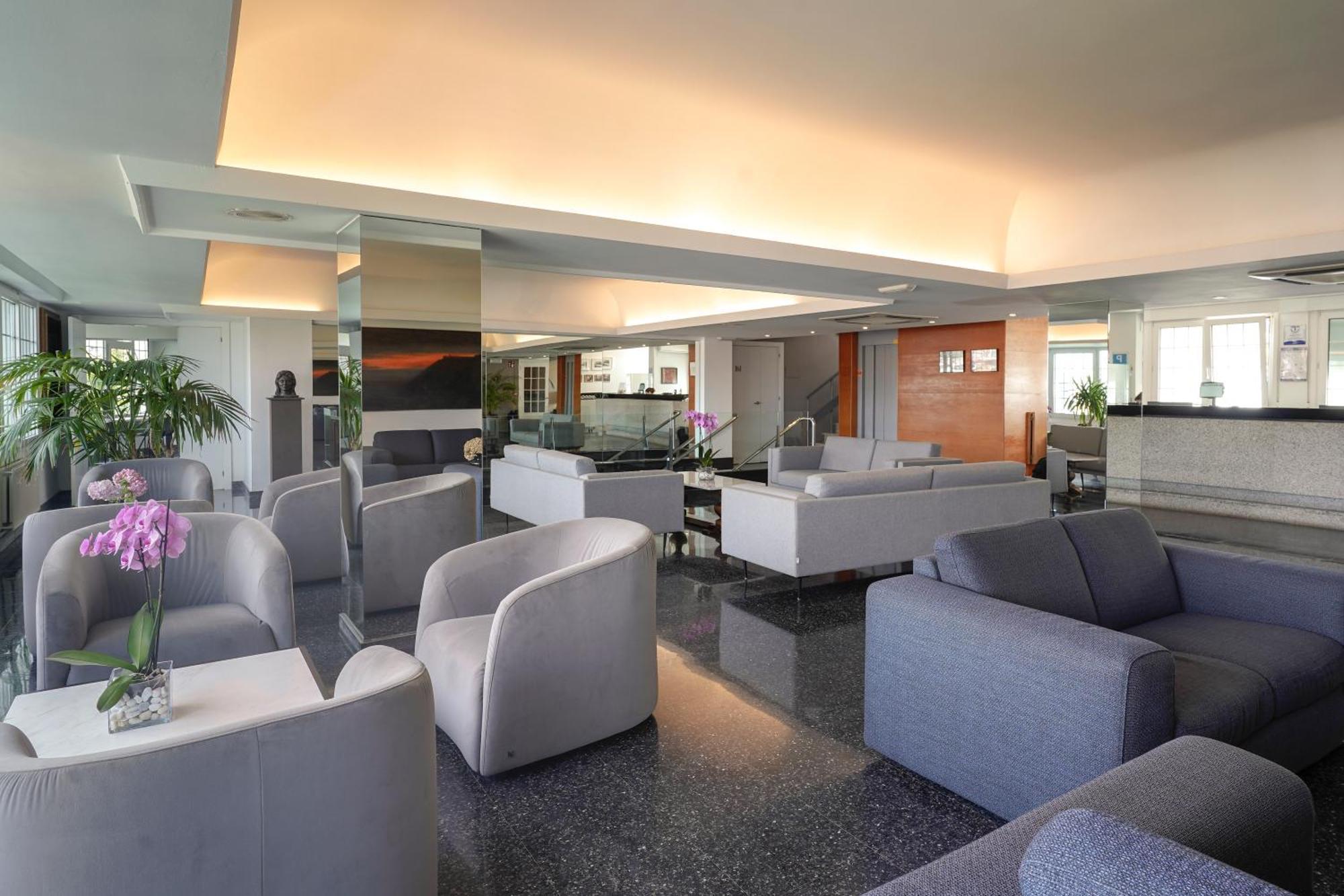 Hotel Avenida ซานเซบาสเตียน ภายนอก รูปภาพ