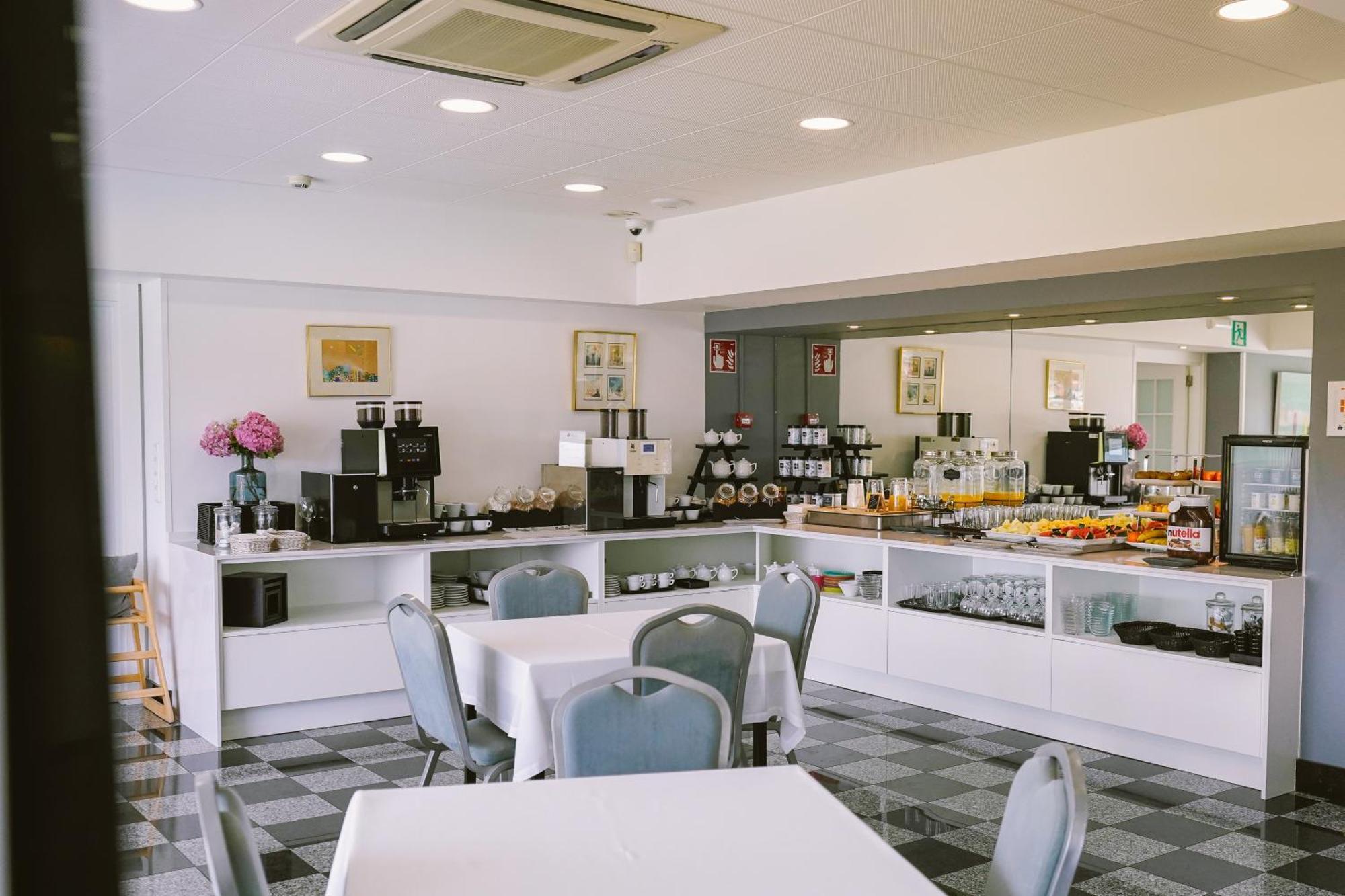 Hotel Avenida ซานเซบาสเตียน ภายนอก รูปภาพ