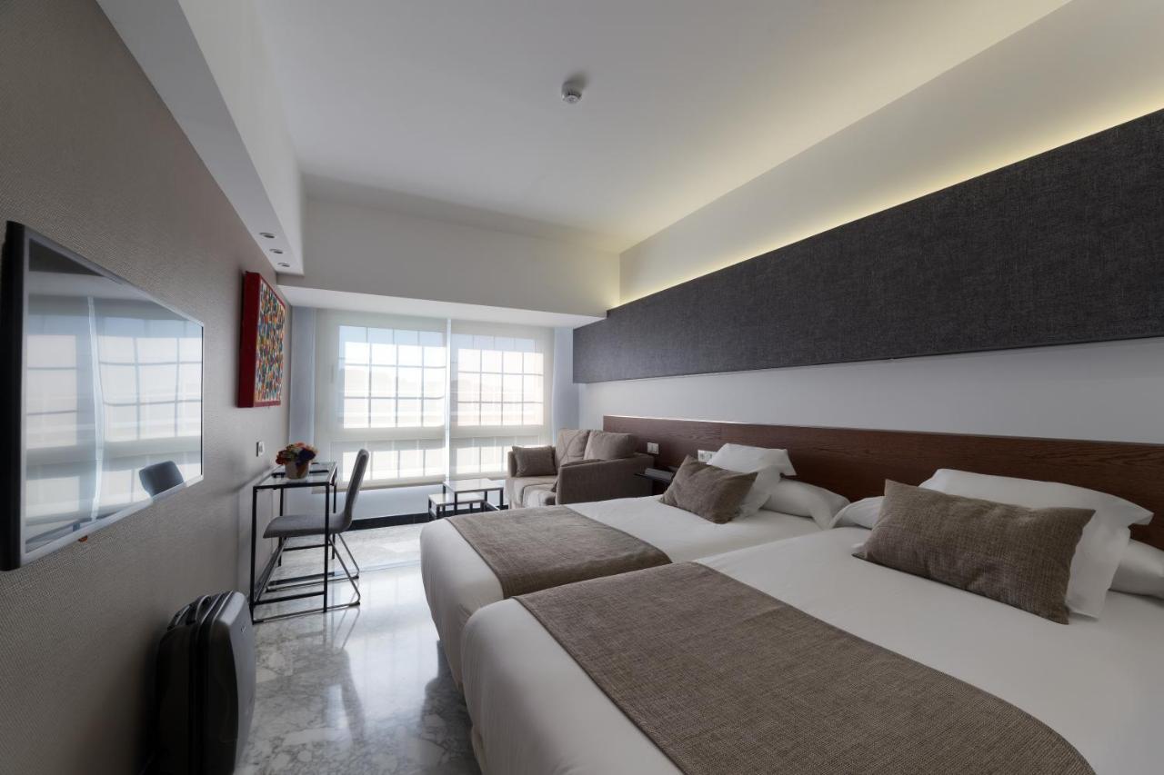 Hotel Avenida ซานเซบาสเตียน ภายนอก รูปภาพ