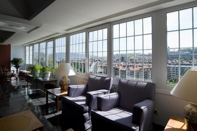 Hotel Avenida ซานเซบาสเตียน ภายนอก รูปภาพ