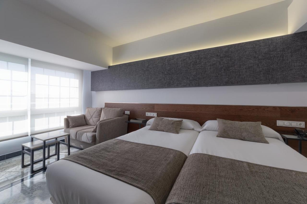 Hotel Avenida ซานเซบาสเตียน ภายนอก รูปภาพ